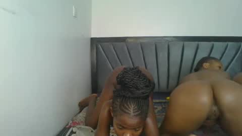 Snapshot of kinky_aria chatting on 1, 12, 2025 kinky_aria online show from 1, 12, 2025