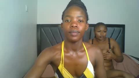 Snapshot of kinky_aria chatting on 4, 12, 2025 kinky_aria online show from 4, 12, 2025