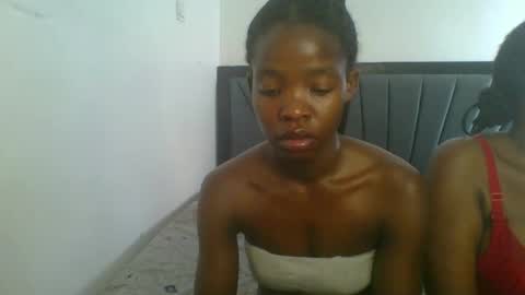 Snapshot of kinky_aria chatting on 13, 12, 2025 kinky_aria online show from 13, 12, 2025