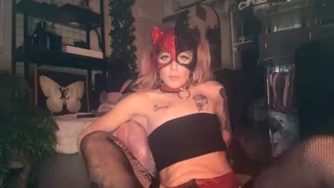 Snapshot of kinky_k80 chatting on 16, 7, 2026 Kinky K80 online show from 16, 7, 2026