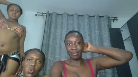 kinky_leila online show from 19, 6, 2026