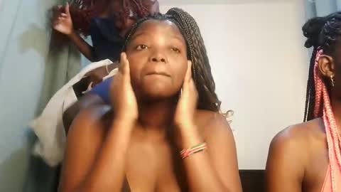 Lola online show from 6, 11, 2025