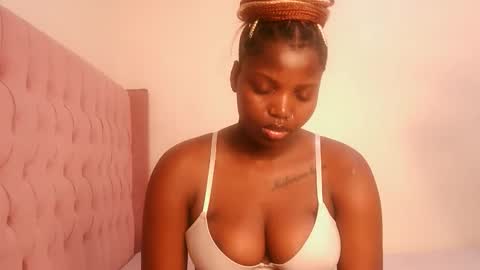 Lola online show from 8, 3, 2026