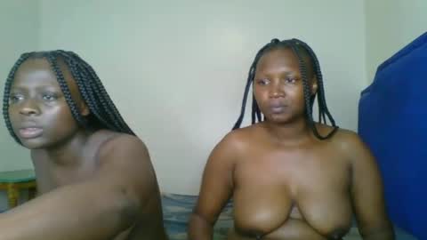 Snapshot of kinky_roey chatting on 18, 2, 2025 kinky_roey online show from 18, 2, 2025