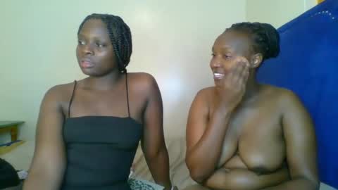 Snapshot of kinky_roey chatting on 24, 2, 2025 kinky_roey online show from 24, 2, 2025