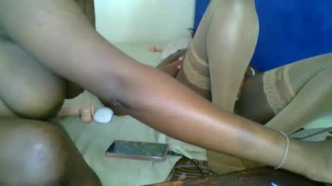 Snapshot of kinky_roey chatting on 28, 2, 2025 kinky_roey online show from 28, 2, 2025