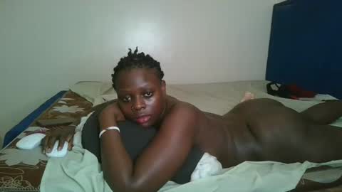 Snapshot of kinky_roey chatting on 11, 3, 2025 kinky_roey online show from 11, 3, 2025