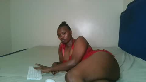 Snapshot of kinky_roey chatting on 11, 3, 2025 kinky_roey online show from 11, 3, 2025