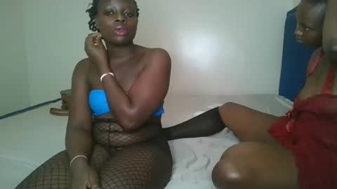 Snapshot of kinky_roey chatting on 12, 3, 2025 kinky_roey online show from 12, 3, 2025