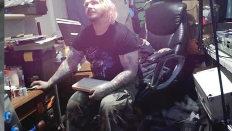 Kinky Cassie online show from 8, 4, 2026