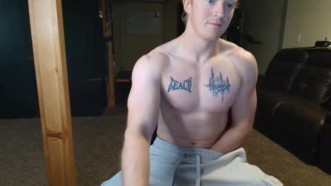 Snapshot of kinkycrusader chatting on 5, 12, 2025 Fabio online show from 5, 12, 2025