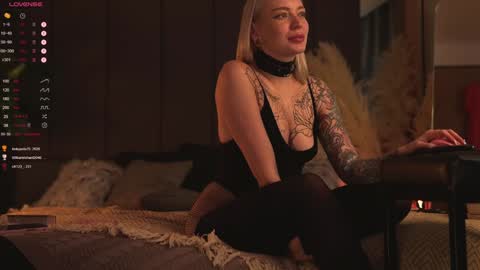 kinkylina_ online show from 9, 12, 2024