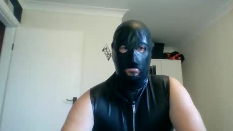 Snapshot of kinkyslave042 chatting on 31, 10, 2025 LatexKink online show from 31, 10, 2025