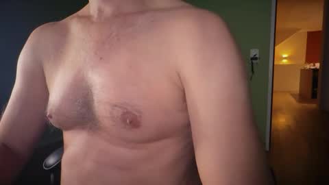 Snapshot of kinkystimboy chatting on 22, 12, 2025 kinkystimboy online show from 22, 12, 2025