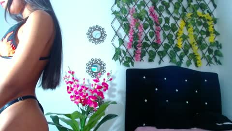 Snapshot of kinkysweet__ chatting on 22, 1, 2025 Isabella online show from 22, 1, 2025