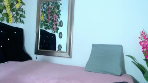 Snapshot of kinkysweet__ chatting on 28, 2, 2025 Isabella online show from 28, 2, 2025