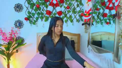 Snapshot of kinkysweet__ chatting on 5, 12, 2025 Isabella online show from 5, 12, 2025