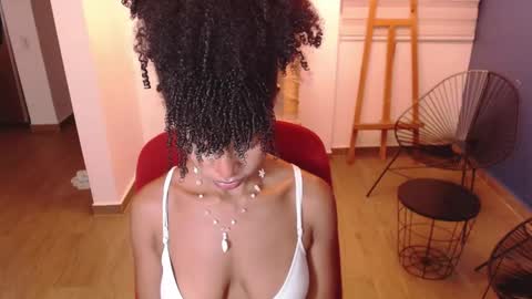 Snapshot of kintsugim chatting on 5, 11, 2025 kintsugi online show from 5, 11, 2025