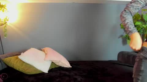 kira_exe online show from 9, 4, 2026