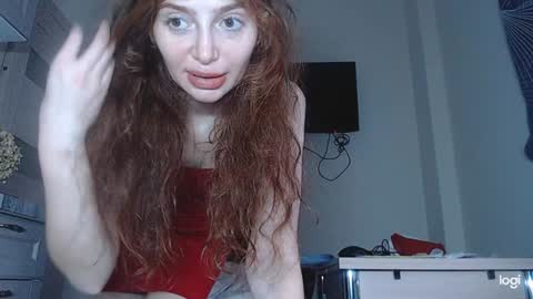 Snapshot of kira_foxy_ chatting on 25, 12, 2024 Kira online show from 25, 12, 2024