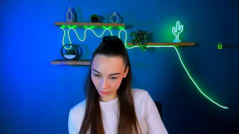 kira_light__ online show from 6, 11, 2025