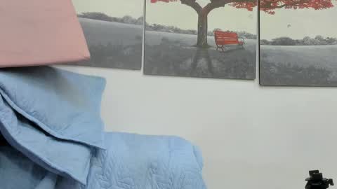 Snapshot of kira_mackenzie chatting on 10, 3, 2025 kira online show from 10, 3, 2025