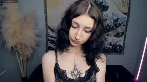 Snapshot of kira_nocturne chatting on 20, 12, 2025 Kira online show from 20, 12, 2025