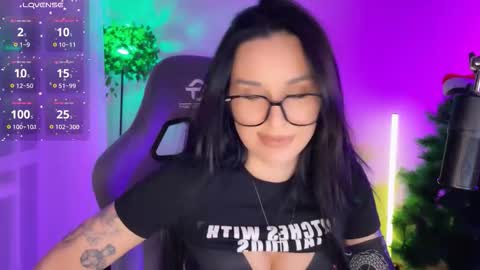 Snapshot of kira_sapphire chatting on 19, 12, 2025 Kira online show from 19, 12, 2025