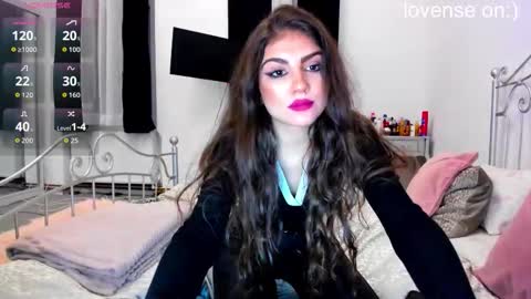 Snapshot of kiracherryy chatting on 2, 12, 2025 Kira 3 online show from 2, 12, 2025