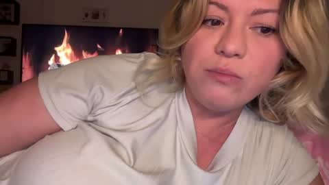 Snapshot of kiradivine chatting on 29, 11, 2025 KiraDivine online show from 29, 11, 2025