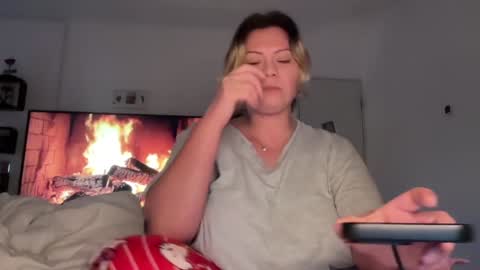 Snapshot of kiradivine chatting on 30, 11, 2025 KiraDivine online show from 30, 11, 2025