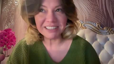 KiraDivine online show from 11, 2, 2026