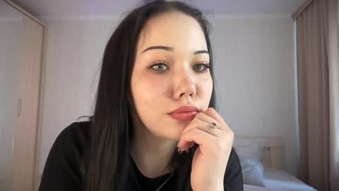 kirakira11 online show from 19, 4, 2026