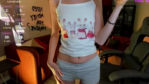 Snapshot of kiramontoyaa chatting on 18, 10, 2025 Kira online show from 18, 10, 2025