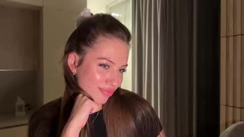 Kira online show from 1, 10, 2025