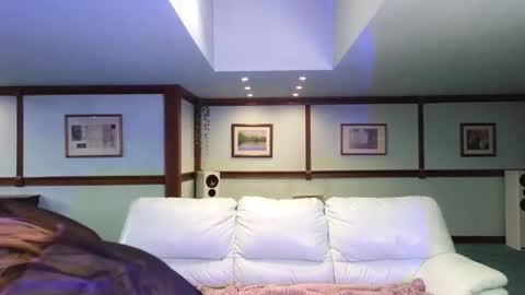 Snapshot of kirarustle chatting on 19, 12, 2025 Kira online show from 19, 12, 2025