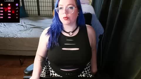 KiraSpitQueen online show from 17, 1, 2025