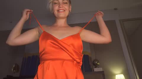 Snapshot of kirasunny chatting on 18, 9, 2025 kirasunny online show from 18, 9, 2025