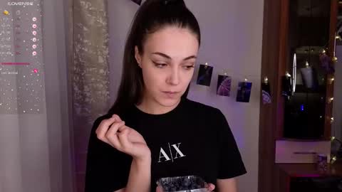 Kira cute online show from 18, 11, 2025