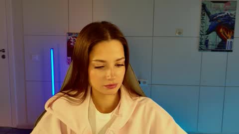 kiravair online show from 10, 11, 2025