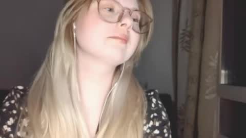 KiraYume online show from 30, 4, 2026