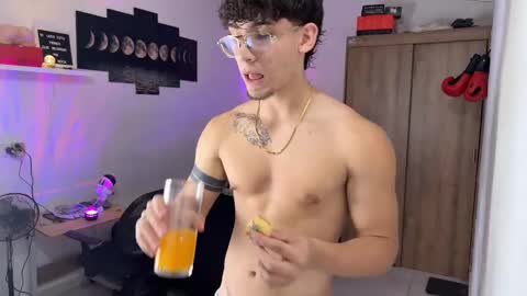 Snapshot of kisan_smith chatting on 8, 10, 2025 Kisan online show from 8, 10, 2025