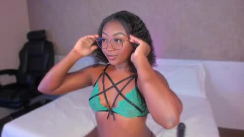 kishalove_ online show from 5, 11, 2025