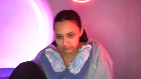 kiss_ameliaa online show from 20, 2, 2025