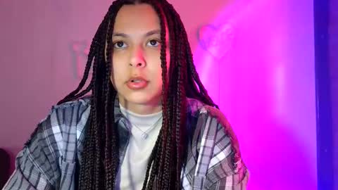 kiss_ameliaa online show from 6, 3, 2025