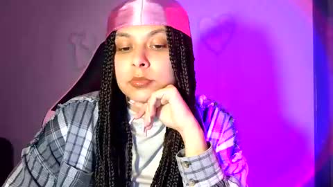 kiss_ameliaa online show from 6, 3, 2025