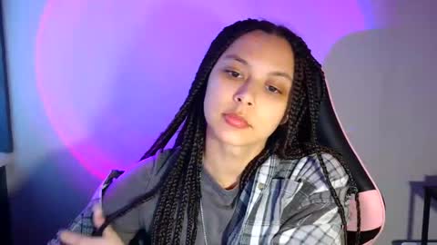 kiss_ameliaa online show from 10, 3, 2025