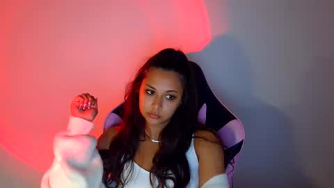 kiss_ameliaa online show from 19, 9, 2025