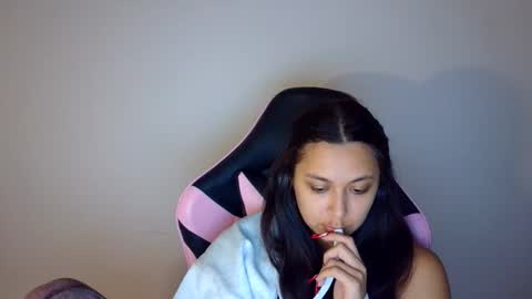 Snapshot of kiss_ameliaa chatting on 10, 11, 2025 kiss_ameliaa online show from 10, 11, 2025