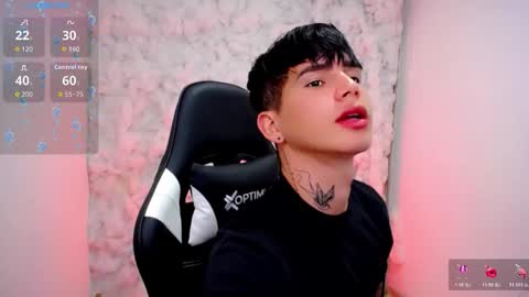 Snapshot of kiss_whitee chatting on 13, 11, 2025 kiss_whitee online show from 13, 11, 2025